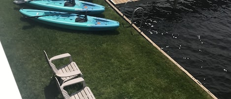 Three kayaks and 2 stand-up paddle boards for your use