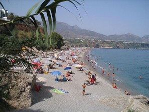 Burriana Beach 50 meters  from apartment; stairway nearby