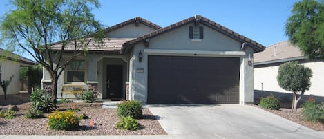 HOUSE - FRONT YARD