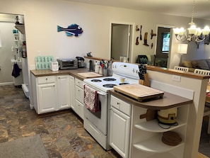 full size range, toaster & toaster oven