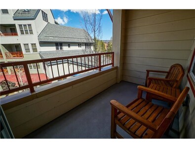 Outstanding 2BR in River Run. Fully stocked, steps from gondola and shopping