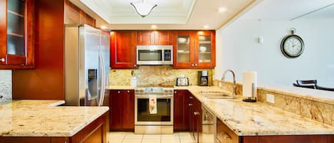 Brand new kitchen with granite countertops 