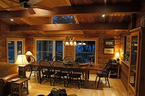 Main cottage dining room.
