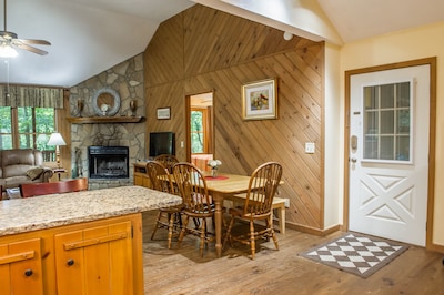 Holly Cabin on Town Creek, in Northeast Mountains Blairsville