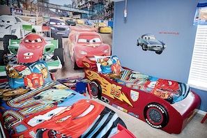 Lightning McQueen and Francesco Bernoulli race to see who can sleep the fastest