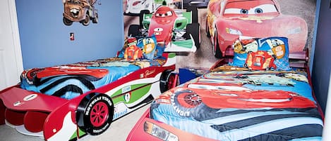 Lightning McQueen and Francesco Bernoulli race to see who can sleep the fastest