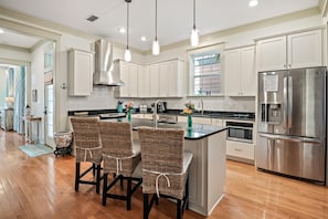 1st FL Spacious Kitchen