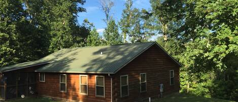 A Cabin in the Woods -
Peaceful, Private and Serene