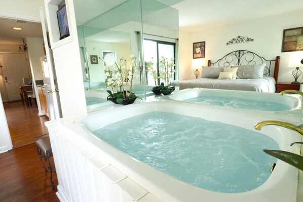 Enjoy a relaxing evening in your private jacuzzi tub