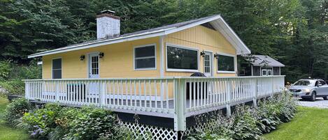 This centrally located cabin could be yours! Book now.