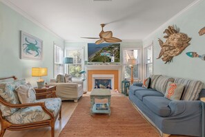 Harbour Oaks 213 - Living Room with large TV
