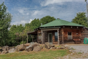 Scenic Ridge Cabin sits on three acres