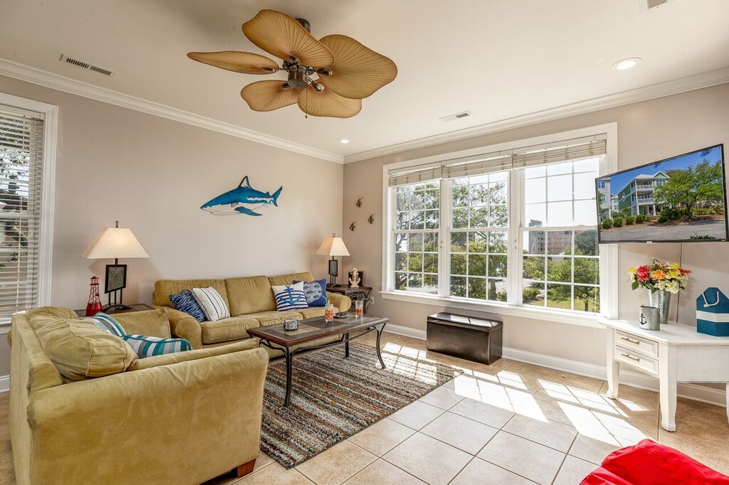 Pet Friendly,recently renovated,ocean views,near Family Kingdom,pool,private home Central