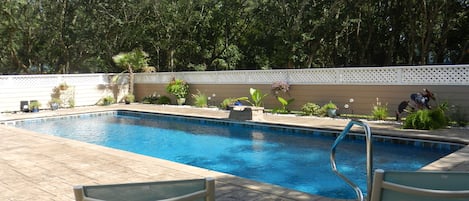 40' x 16' Private Pool