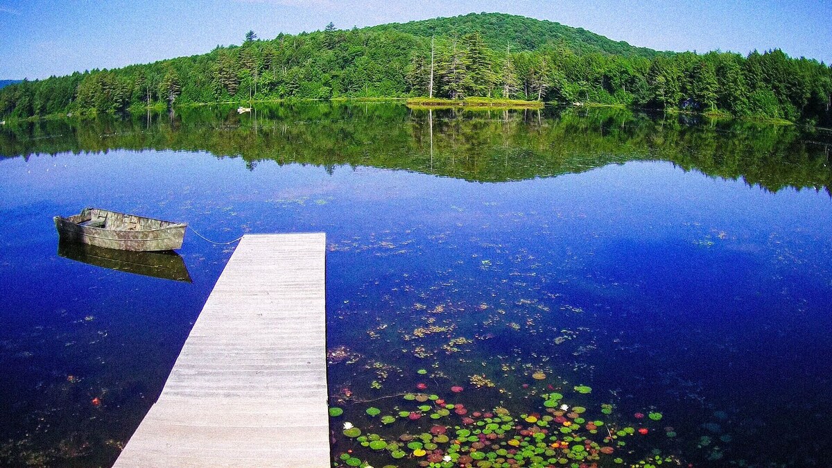 Beautiful Lakefront Home is located in Woods on Cole Pond. Near Stratton