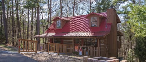 Pigeon Forge Cabin "Cozy Bear Escape"