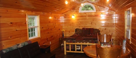 Beautiful cabin has heat and A/C