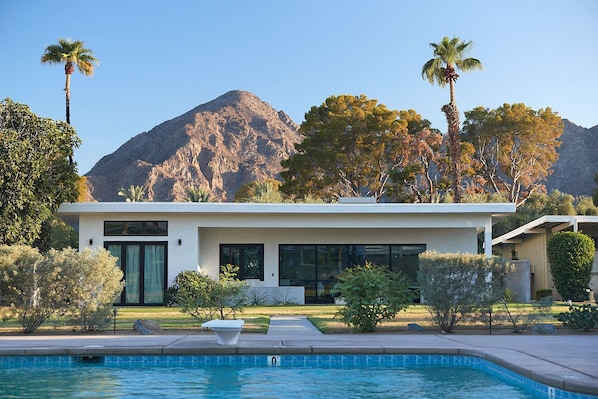 Indian Wells Mid-Century Modern Luxury