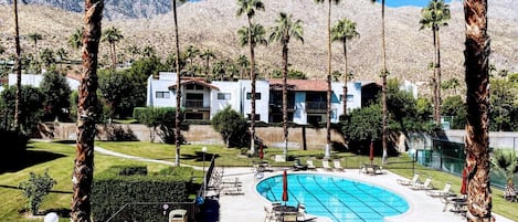 Mountains, palm trees, pool and spa... that's the view from the balcony