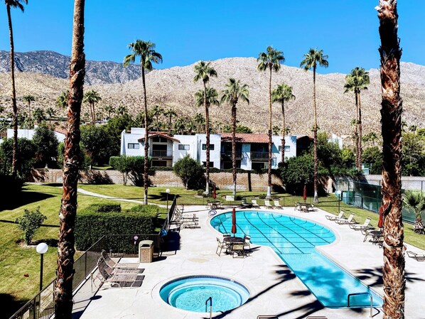 Mountains, palm trees, pool and spa... that's the view from the balcony