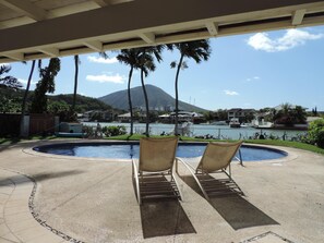 Relax In Paradise With Marina and Koko Head Crater Views
