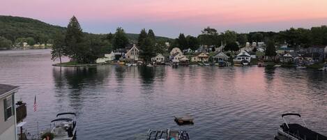 Beautiful sunset at the lake!