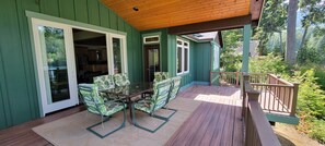 Outdoor dining and relaxation