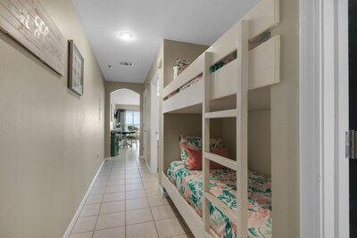 Destin, FL one BR BEACHFRONT condo @ Windancer. 
Ground floor Free beach service