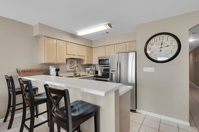 Destin, FL one BR BEACHFRONT condo @ Windancer. 
Ground floor Free beach service