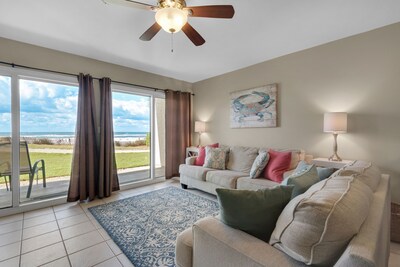 Destin, FL one BR BEACHFRONT condo @ Windancer. 
Ground floor Free beach service