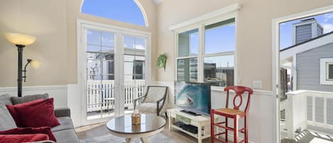 Neat as a pin, this upstairs split level unit is just a half block from the 27th Street beachfront and boardwalk.