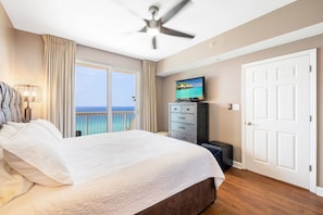 Master King Bedroom on Gulf with balcony access