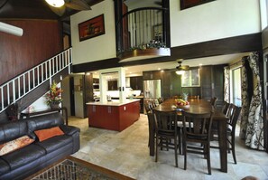 Kitchen and diningroom
very spacious 