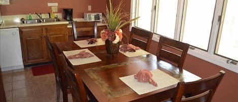 Dining room table with seating for six!