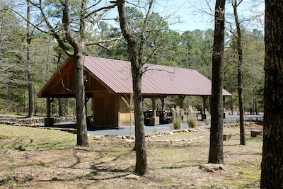 Luxury Business & Family Retreat Lodge on the Lake