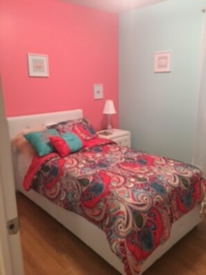 3rd bedroom with twin bed