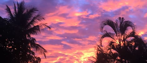 Amazing Hale Kamaole Sunrise Nov 2016 my iphone not retouched
