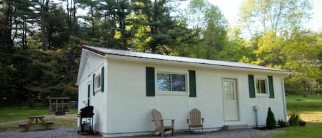 Buck Haven Lodge is a quaint cabin situated just outside of downtown Benezette