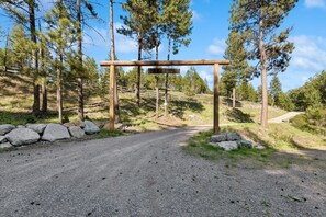 Entrance onto property