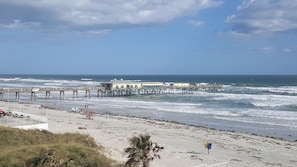 Beautiful Ocean Views from Balcony! Steps to Beach.Ocean is your bedtime lullaby