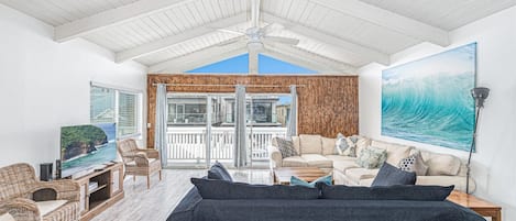 Coastal vibes encourage relaxation, immediately upon arrival.