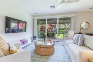 Living Room looking out to front lanai