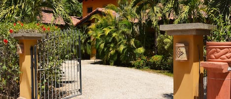 Welcome to Casa Hermosa!  Gated parking available for 2-3 cars