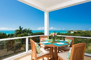 Al Fresco Dining