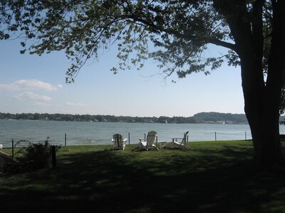  Macatawa Lake View Cottage by State Park and Bike Trails 