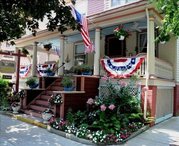 The Cape May Holly Suite located at The Puffin on Historic Jackson Street 