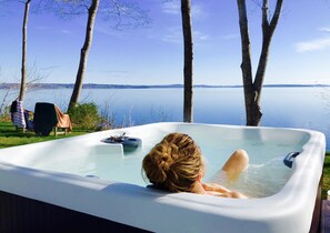 Luxuriate in our seaside spa! ***NOT AVAILABLE IN WINTER MONTHS****