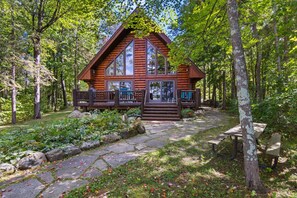 Flat lot, with nice flagstone walkway to the Fire-Pit, and the 48 Foot Dock