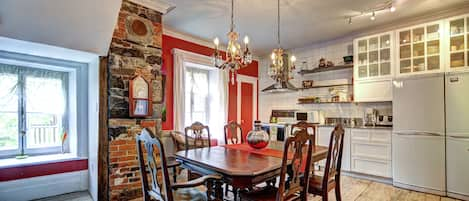 Dining Room Kitchen Counter