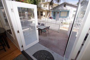 Double doors open to the path to the beach! 